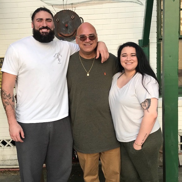 Meet your Posher, Tony - Picture 3 of 3